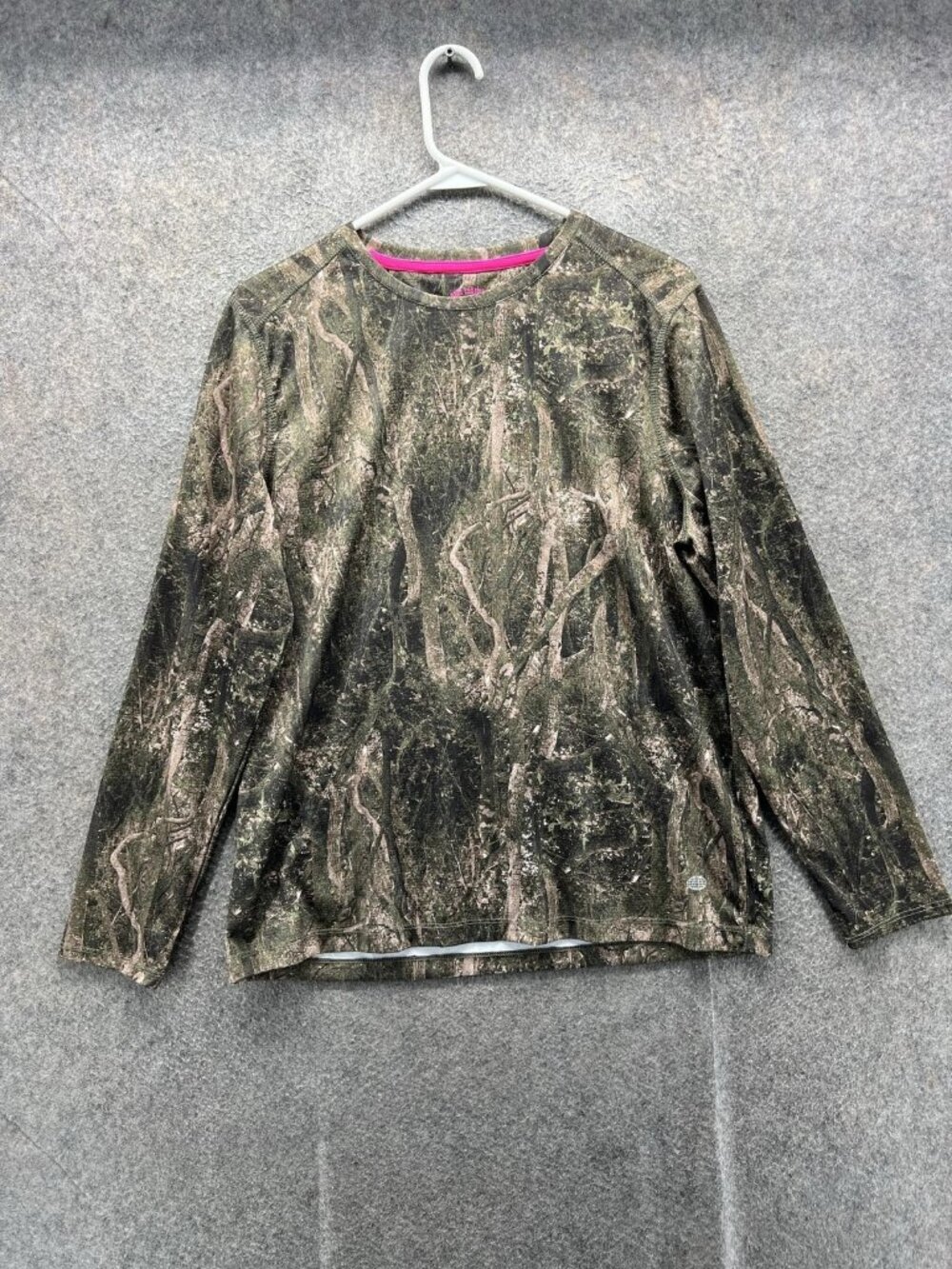 Reel Legends Shirt Womens Large Green Camo Long Sleeve Crew Neck Hunting Fishing